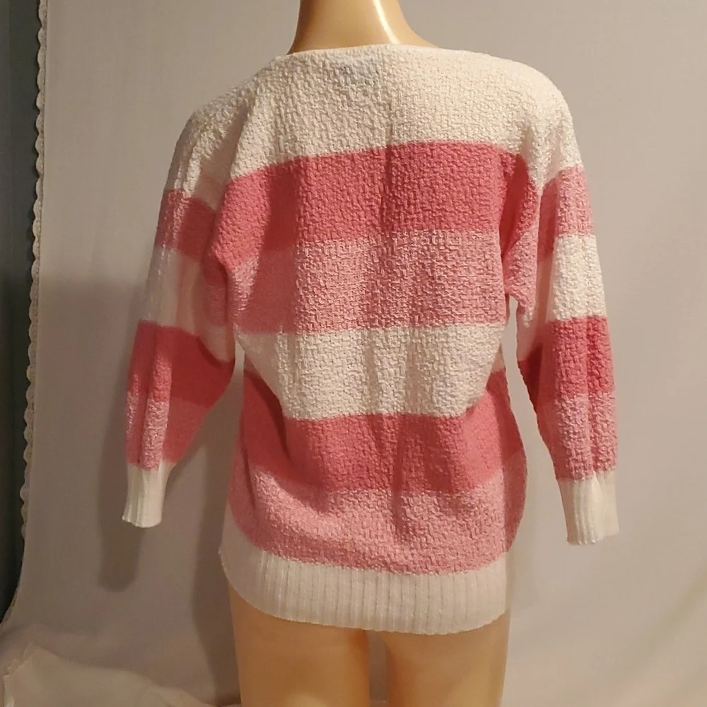 Vintage Centennial Knits Ltd pink & white v-neck sweater made … - Picture 5 of 16